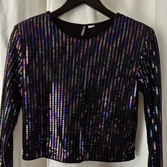 Divided H&M Black Velvet & Sequin Top - Picture 6 of 14